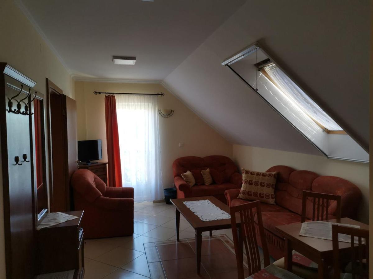 Harmonia Panzio Hotel Sarospatak Ngoại thất bức ảnh