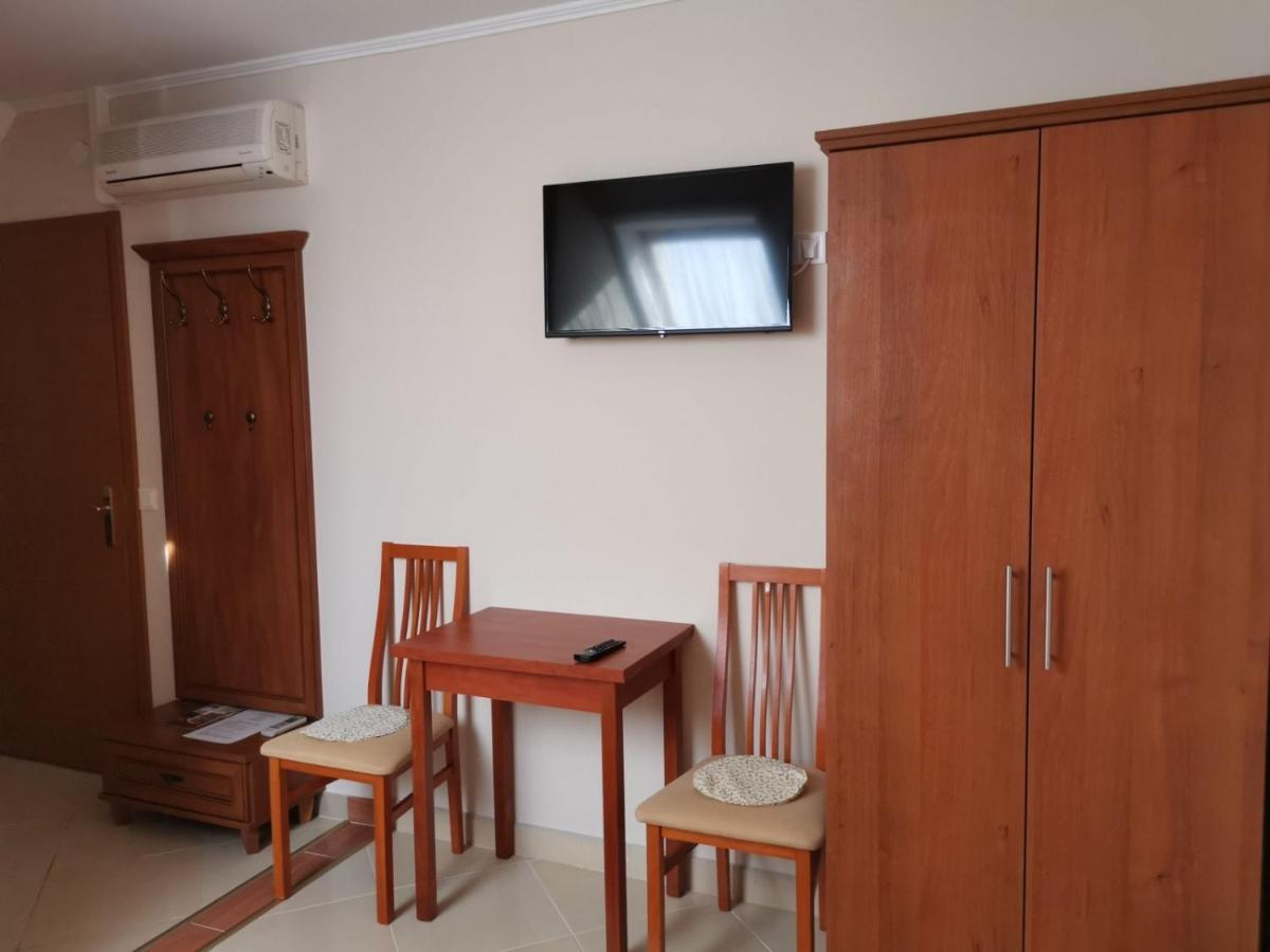 Harmonia Panzio Hotel Sarospatak Ngoại thất bức ảnh