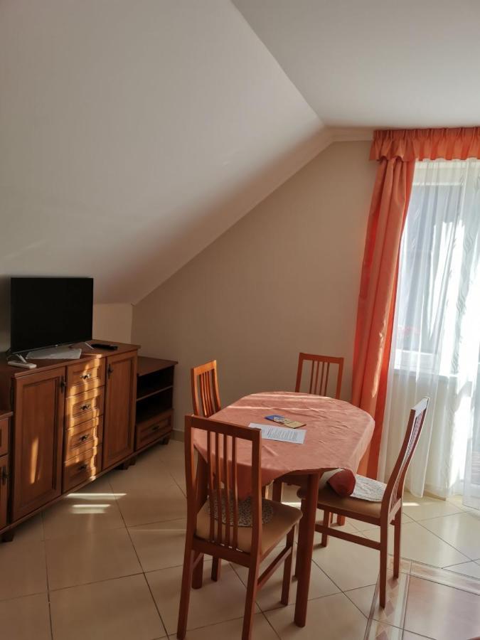 Harmonia Panzio Hotel Sarospatak Ngoại thất bức ảnh