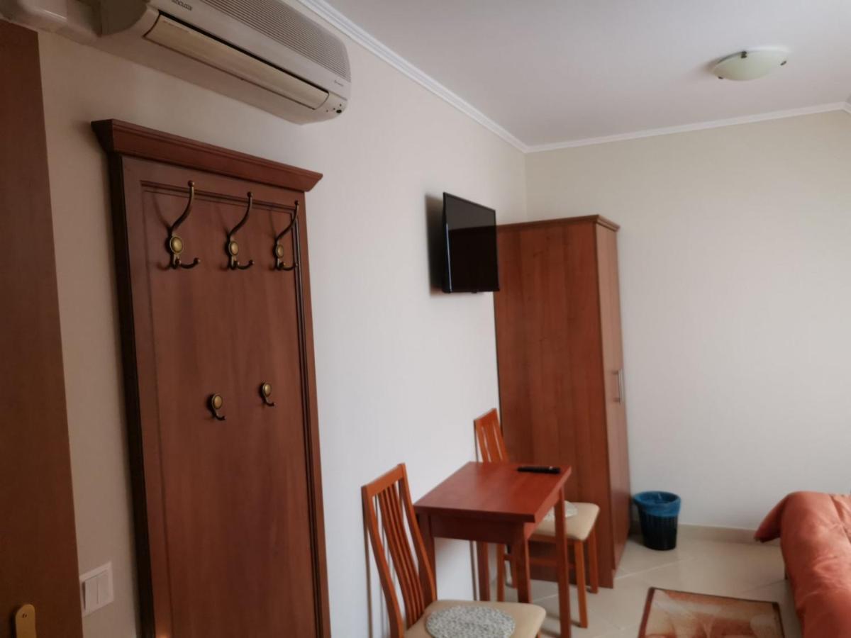 Harmonia Panzio Hotel Sarospatak Ngoại thất bức ảnh