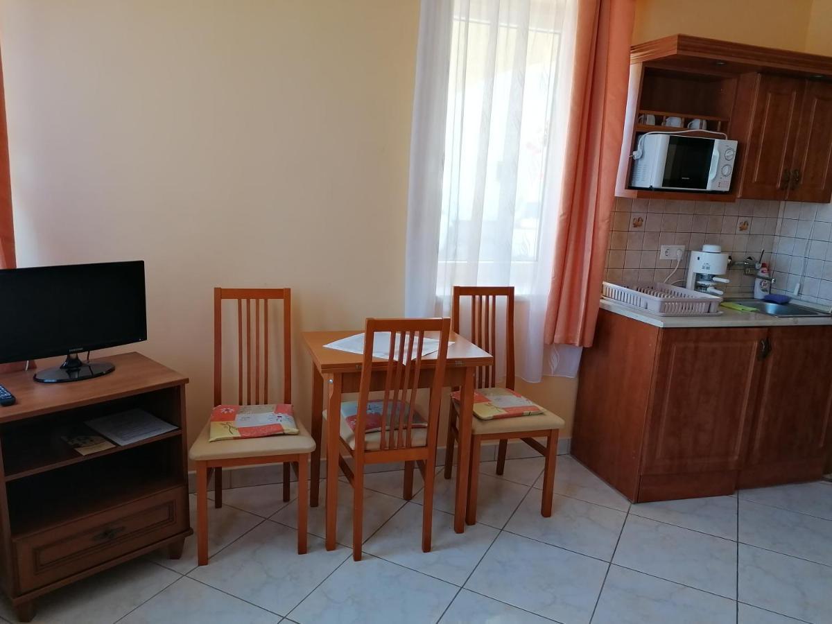 Harmonia Panzio Hotel Sarospatak Ngoại thất bức ảnh
