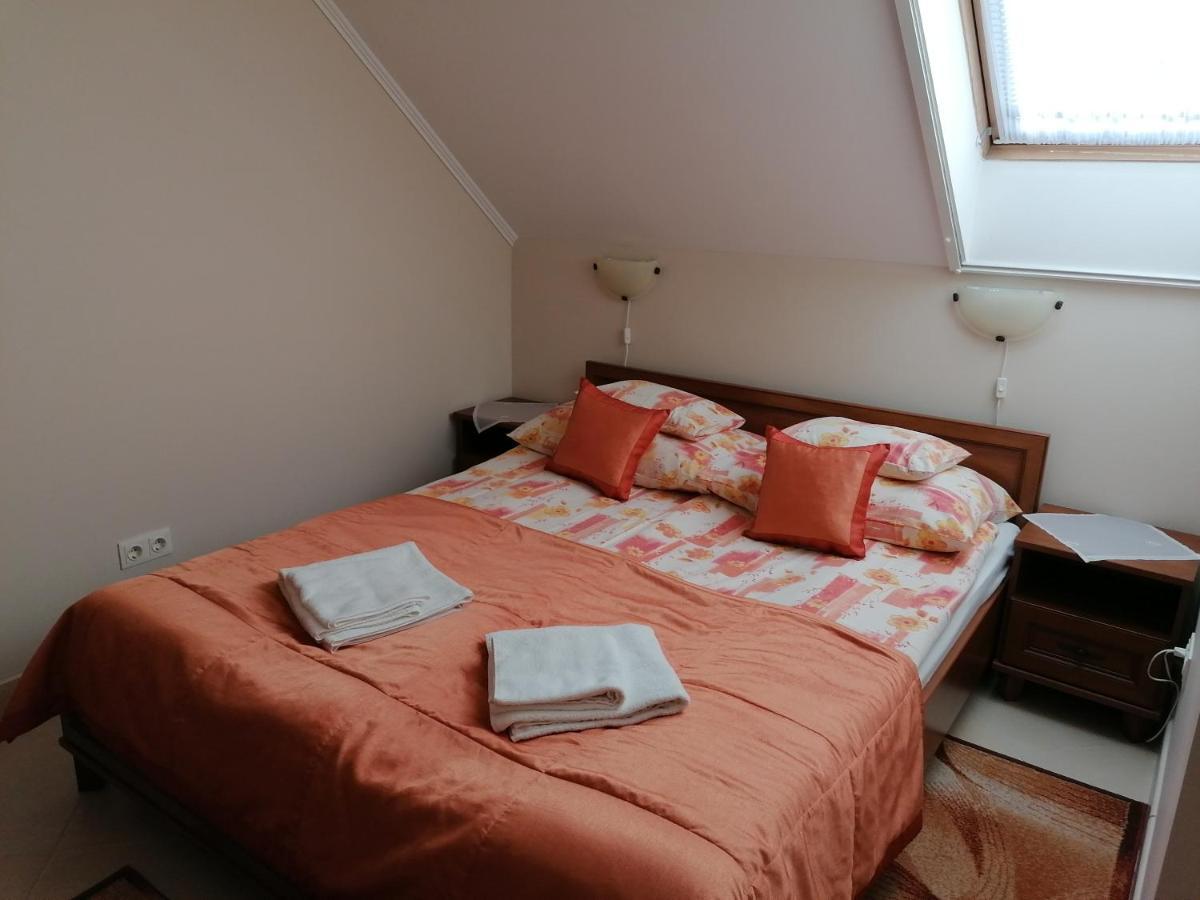 Harmonia Panzio Hotel Sarospatak Ngoại thất bức ảnh